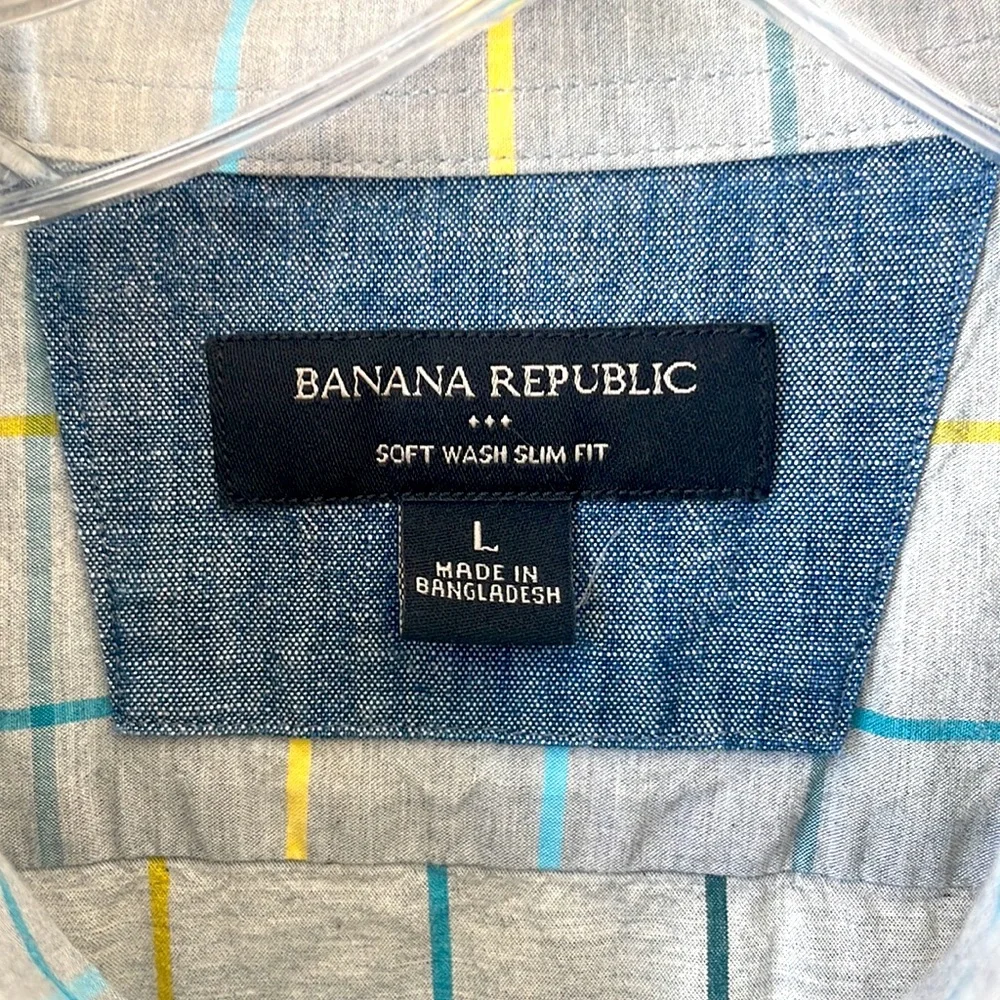 Men’s Banana Republic Size Large Soft Wash Slim Fit Grey Striped Button Down